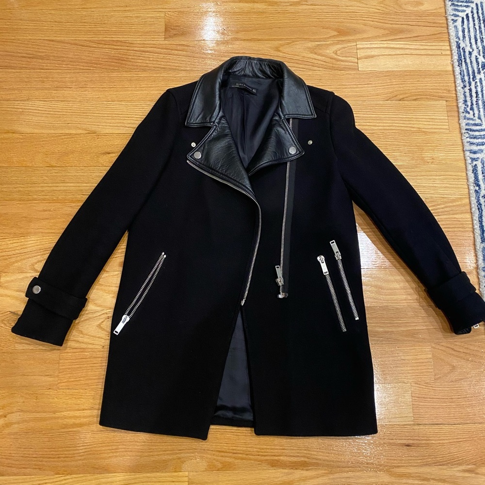 Black worn Zara Wool coat 🧥